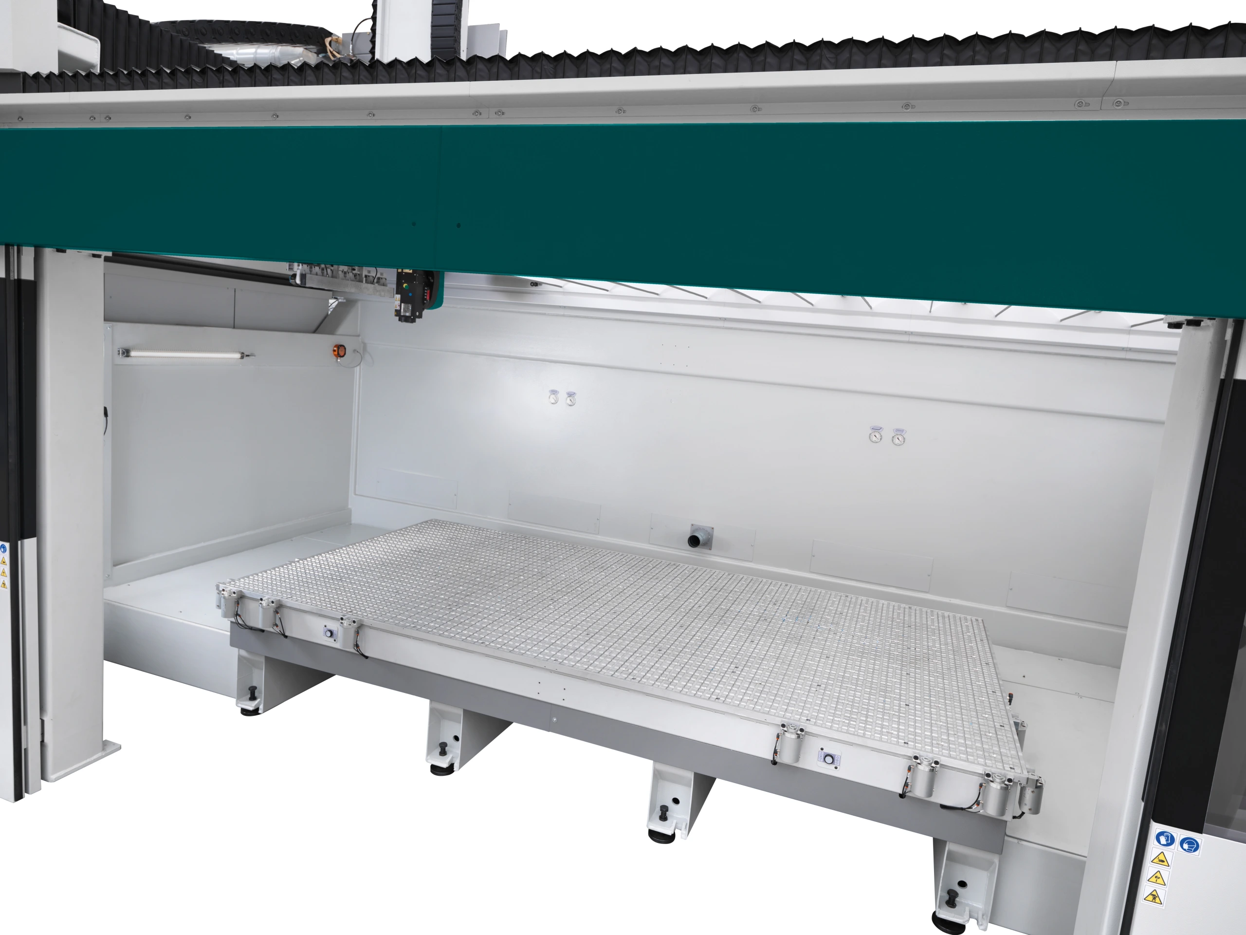 ;Pracovné stoly: Aby sme splnili požiadavky klientov v ich špecifických úlohách, môže byť Explora Multi Up M C vybavená štyrmi rôznymi pracovnými stolmi, každý so špecifickým dizajnom. Otvorený rošt, mriežkovaný hliníkový, fenolický alebo s T-drážkami.