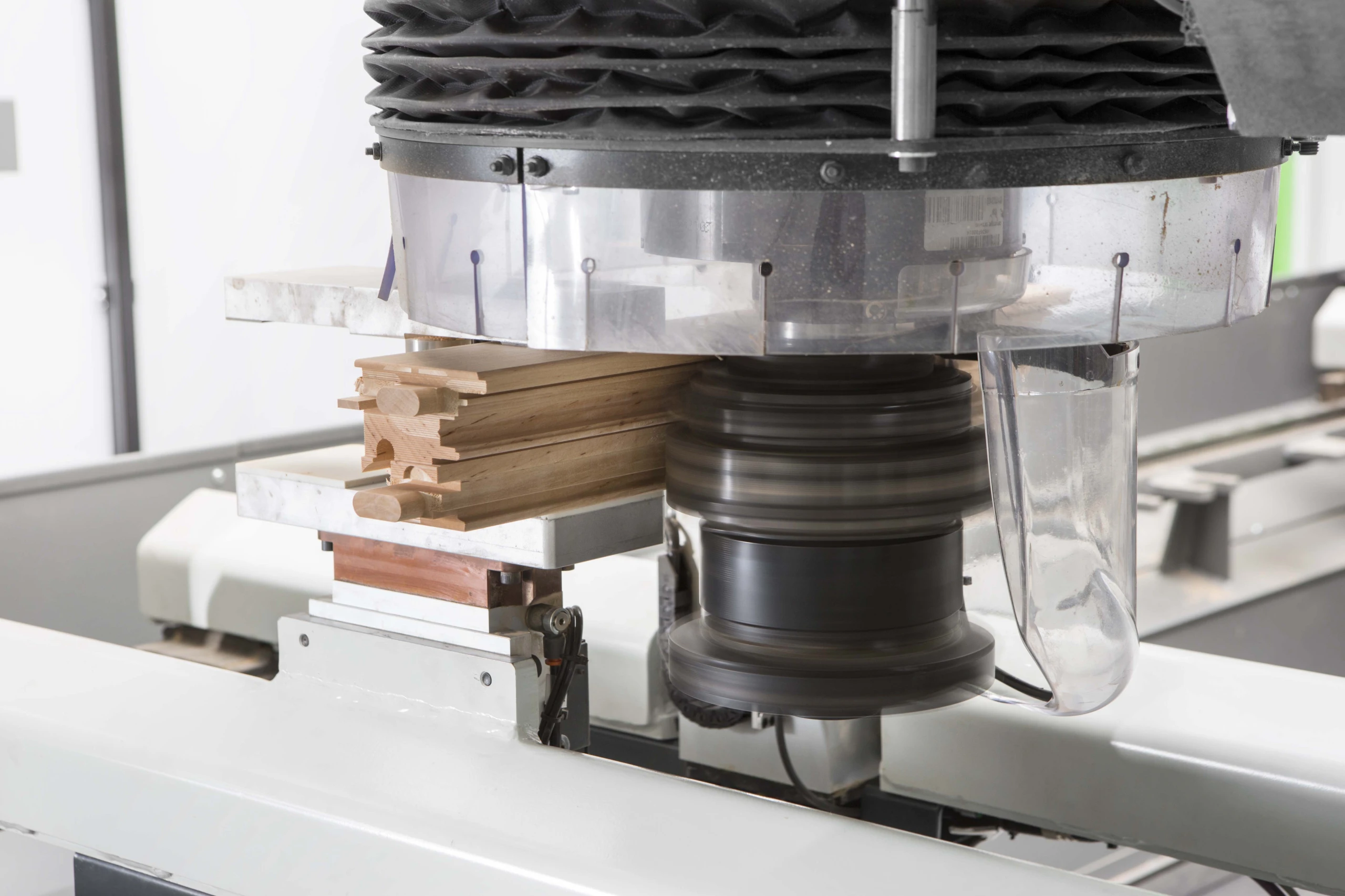 ;Výkonné elektrovreteno pre všetky typy obrábania