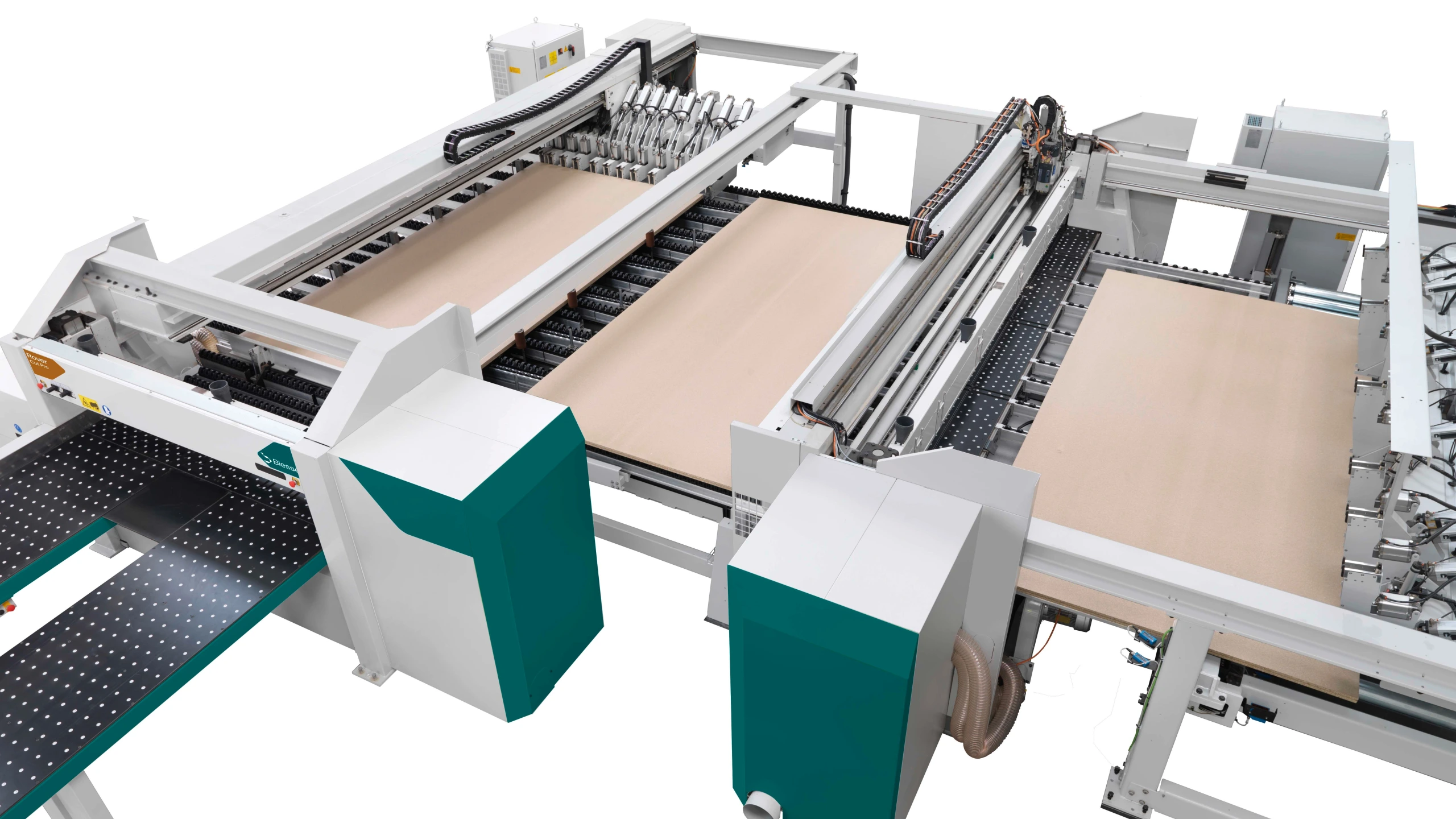 ;Priečna vyrovnávacia zóna pre vyššiu kapacitu: Umožňuje súčasne spravovať až 3 rôzne stohy v pracovnom priestore stroja. Riadiaci systém stroja následne automaticky presunie stoh do priečnej pracovnej zóny.