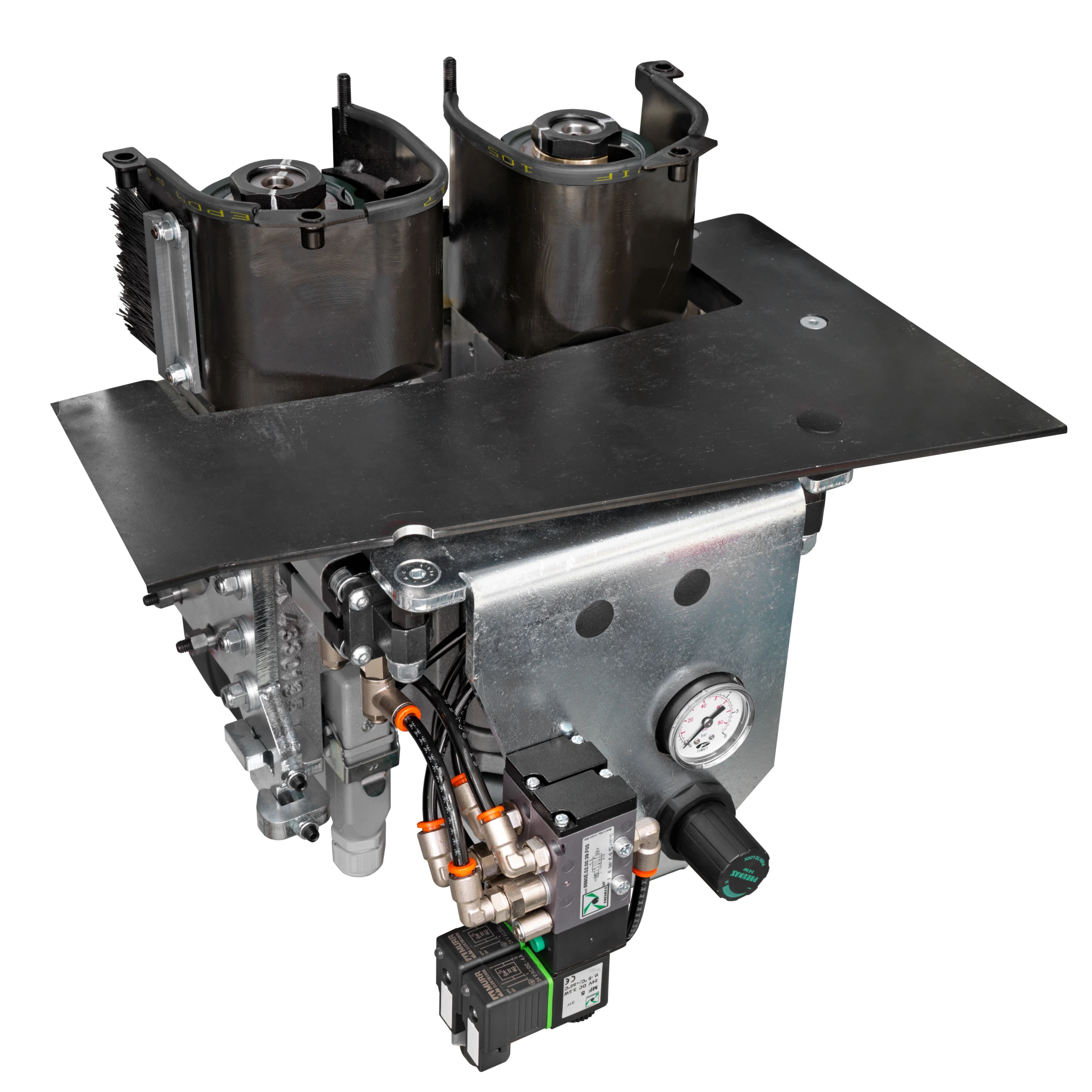 ;Diamantové frézy na predfrézovacej jednotke zaisťujú vyššiu presnosť, kvalitu a dlhšiu životnosť nástrojov.