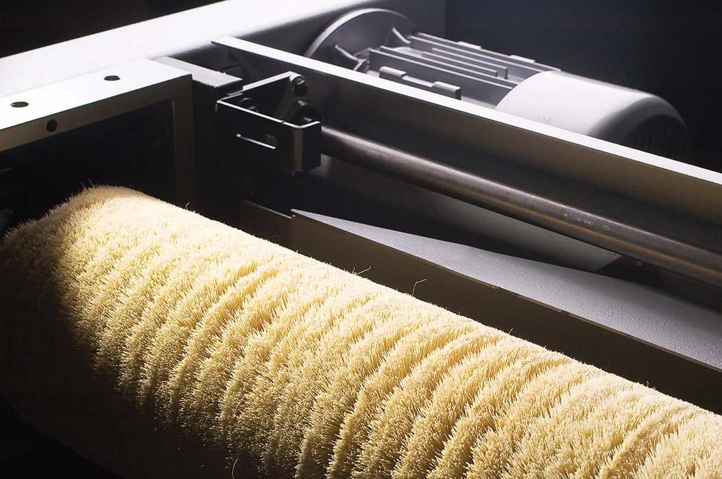 ;Čistenie panelov: Na výstupe je možné inštalovať rôzne zariadenia na čistenie panelov, ktoré zaistia čistejšie pracovné prostredie, znížia manuálnu prácu av konečnom dôsledku zlepšia celkovú efektivitu.