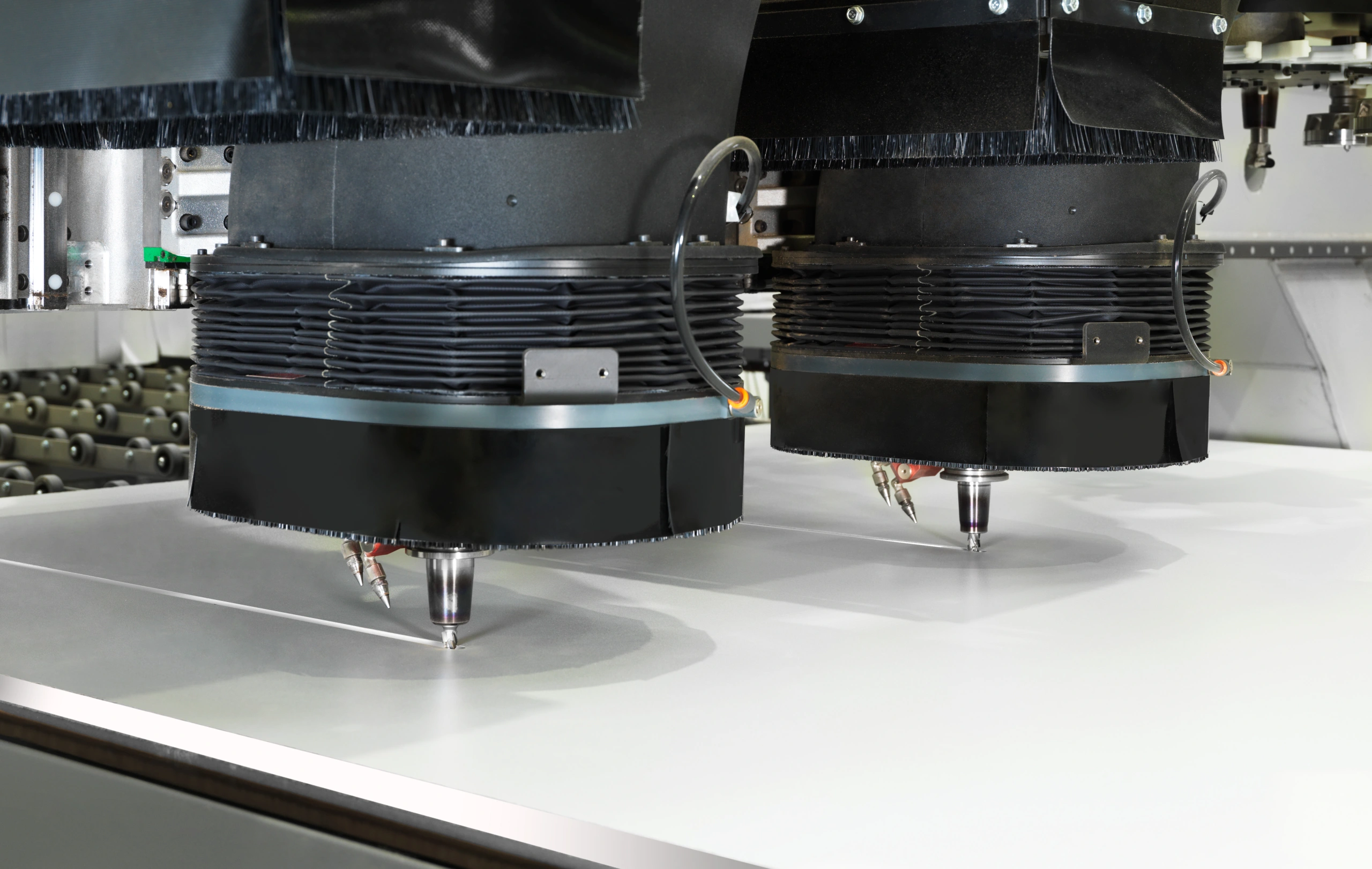 ;Dve nezávislé vretená pre maximalizáciu produktivity