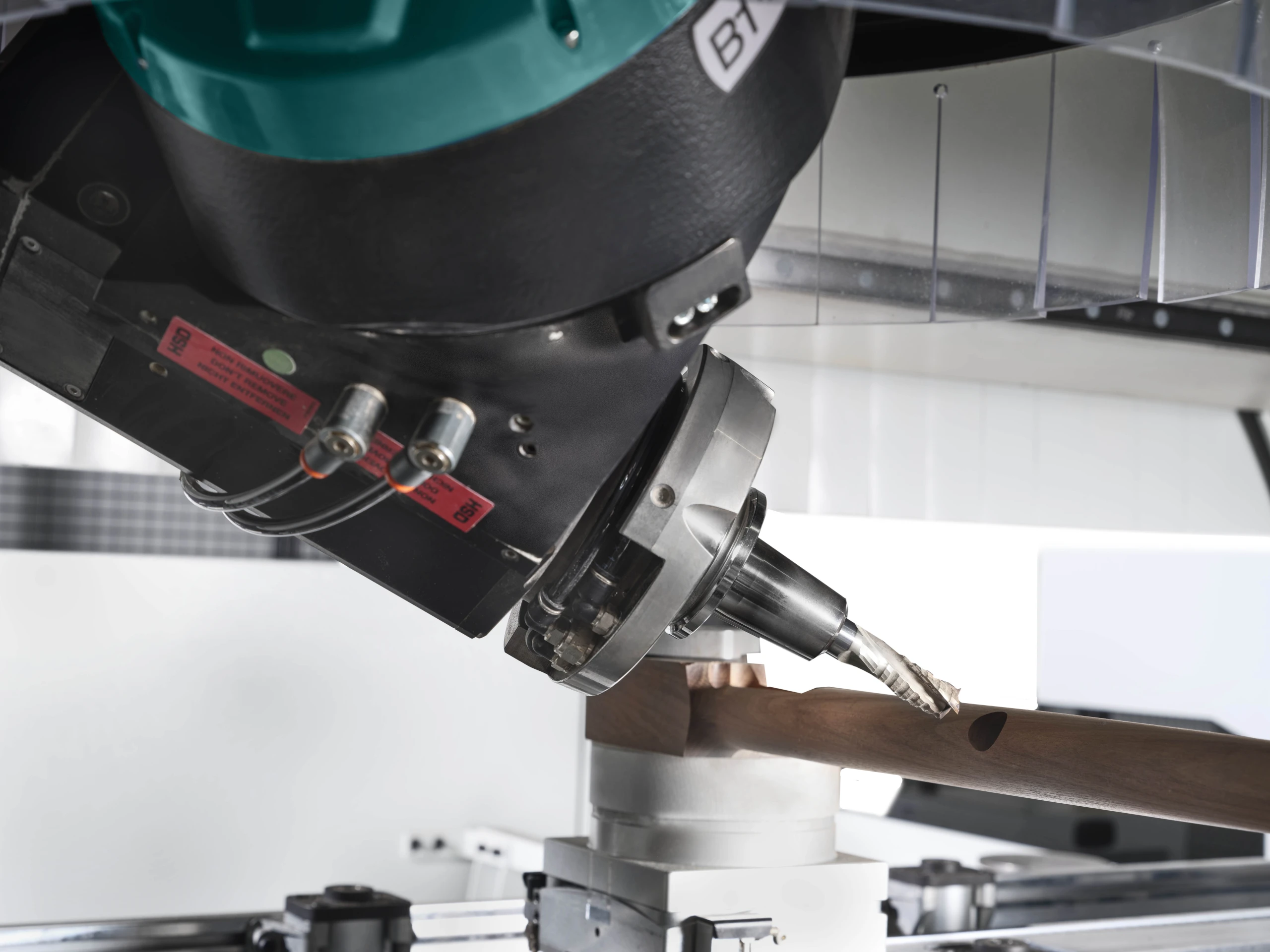 ;Možnost konfigurace 3, 4 nebo 5 os